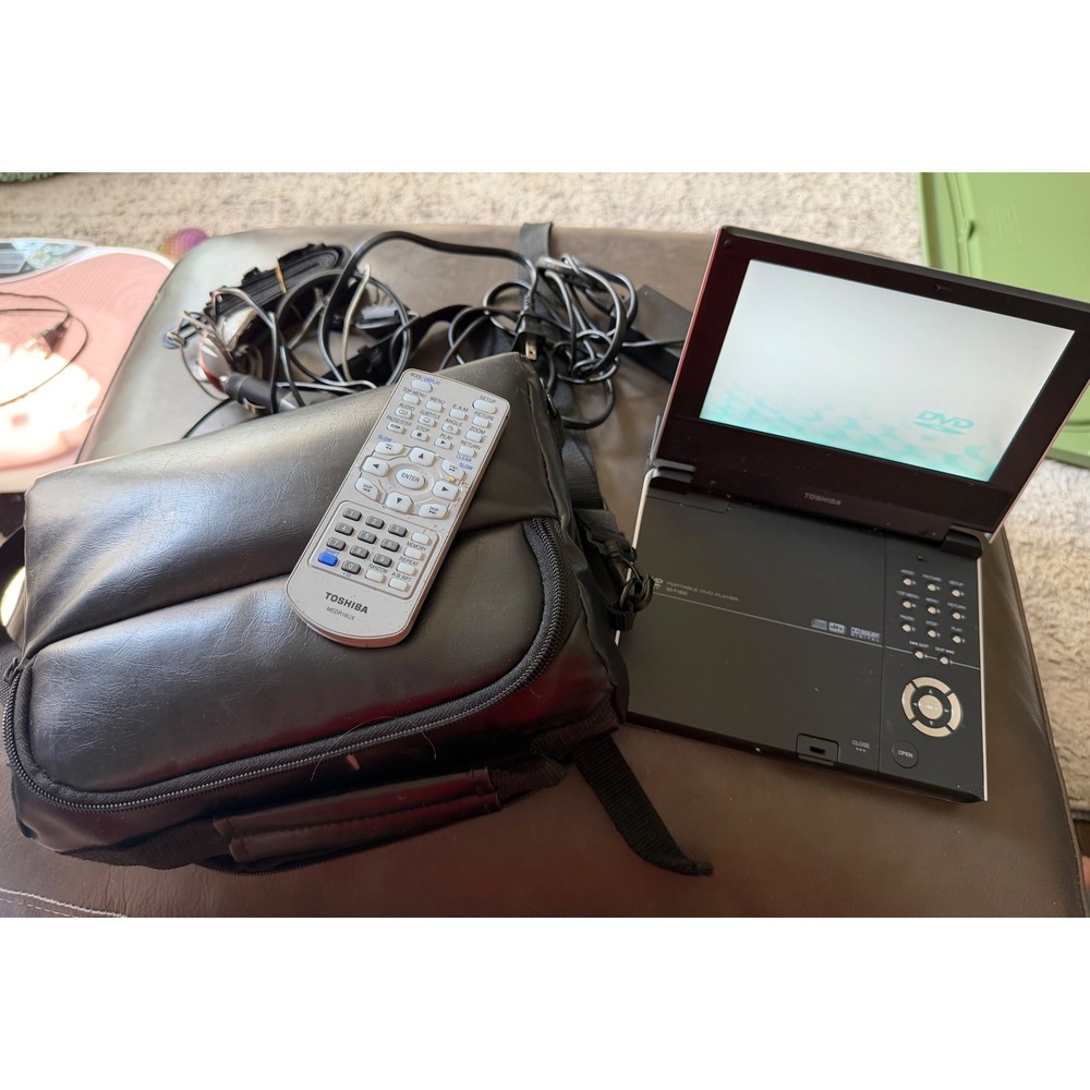 Toshiba SD-P1600 Portable DVD Player Bundle with Remote Battery and Case